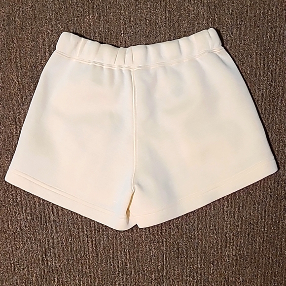 Saks Fifth Avenue P.A.R.O.S.H soft shorts size XS NWT - Picture 2 of 6